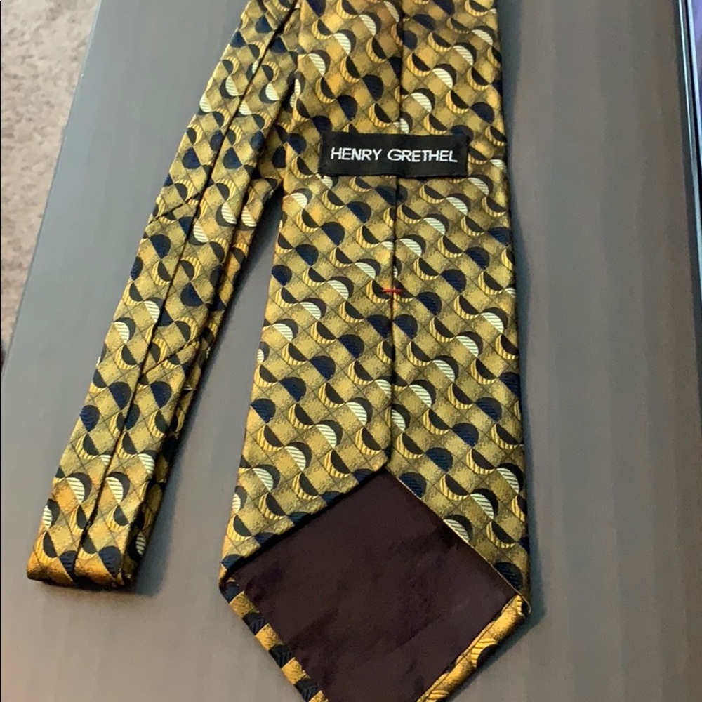 Henry Grethel Tie